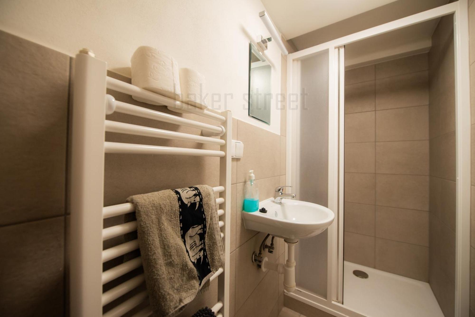 Storey Apartment Close To Metro Palmovka ปราก ภายนอก รูปภาพ
