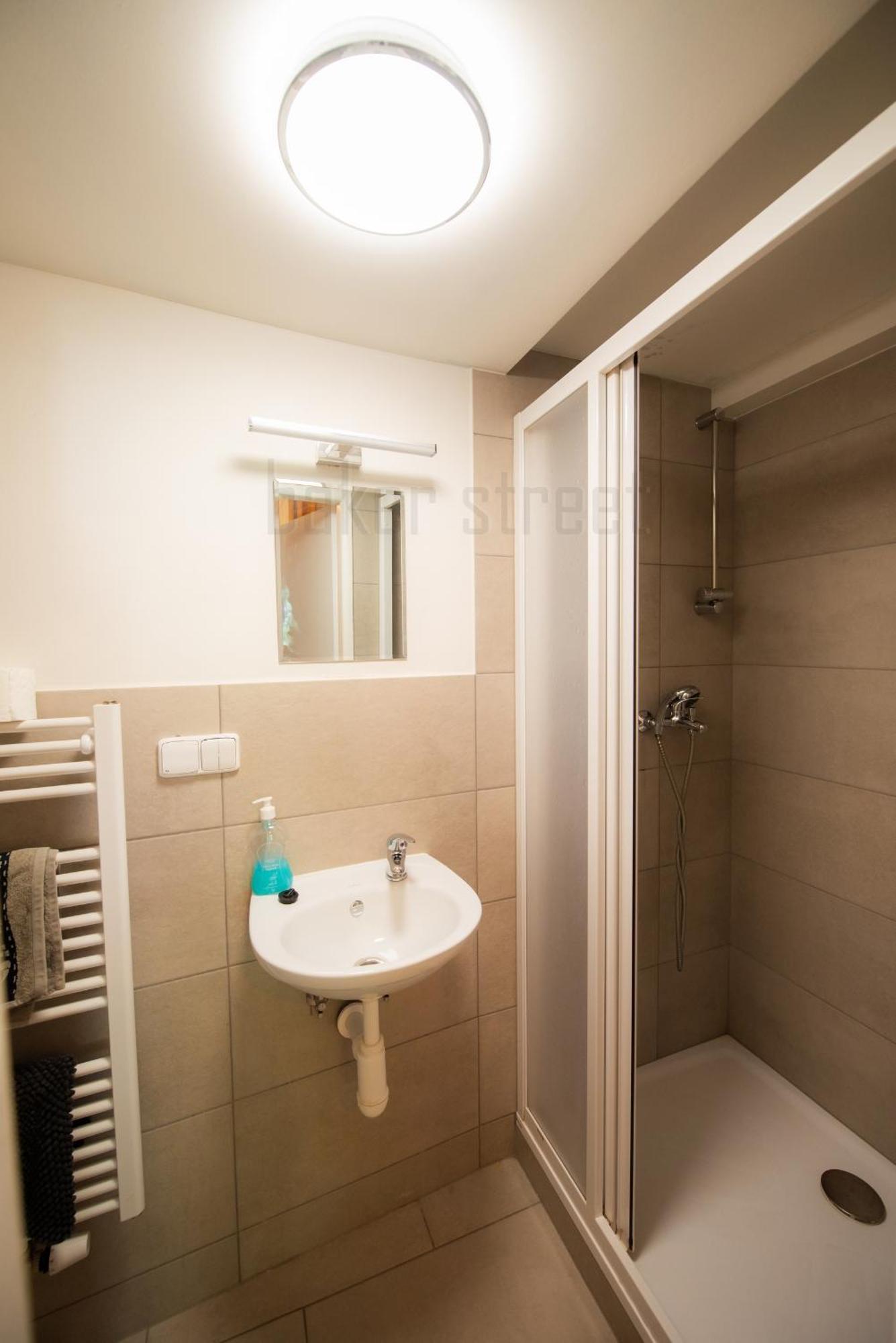 Storey Apartment Close To Metro Palmovka ปราก ภายนอก รูปภาพ