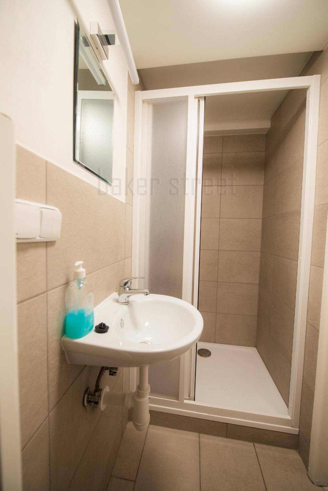 Storey Apartment Close To Metro Palmovka ปราก ภายนอก รูปภาพ